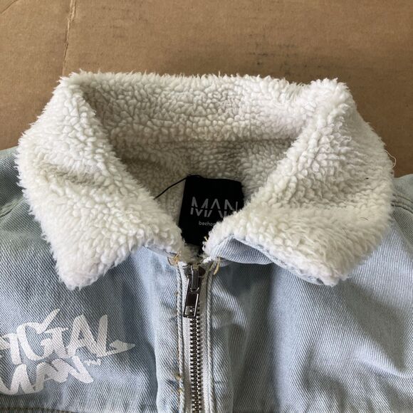 Boohoo Man Light Wash Denim Jacket with Graffiti Lining, Small Coat,‎ Full Zip - Picture 16 of 16